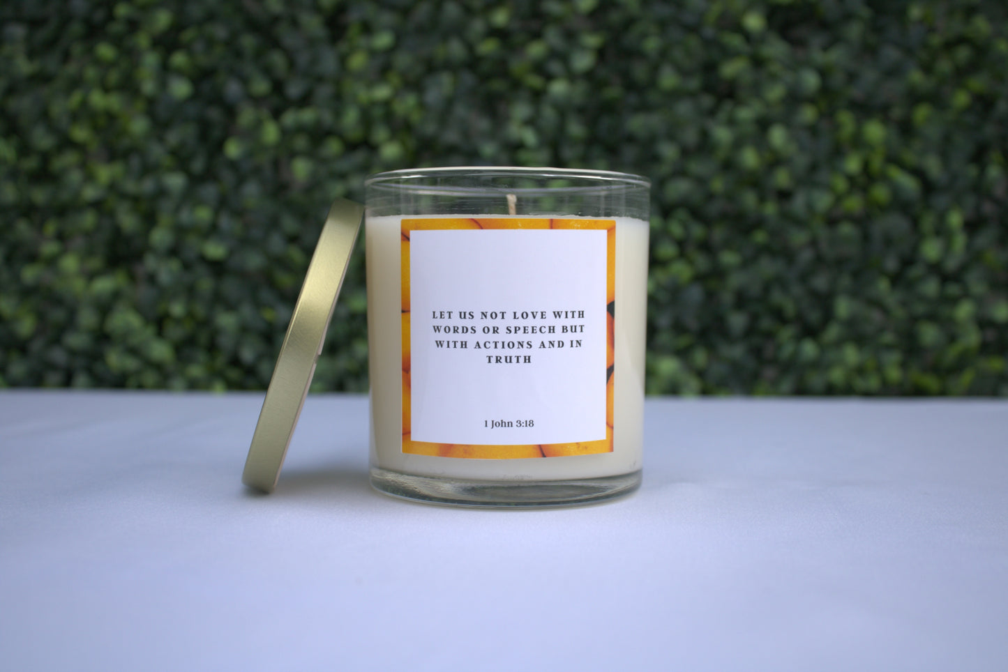 Peach and Mango Scented Candle